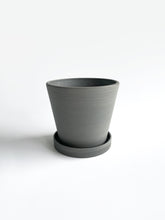 Load image into Gallery viewer, Zenpots 14cm Pot with Catch Plate